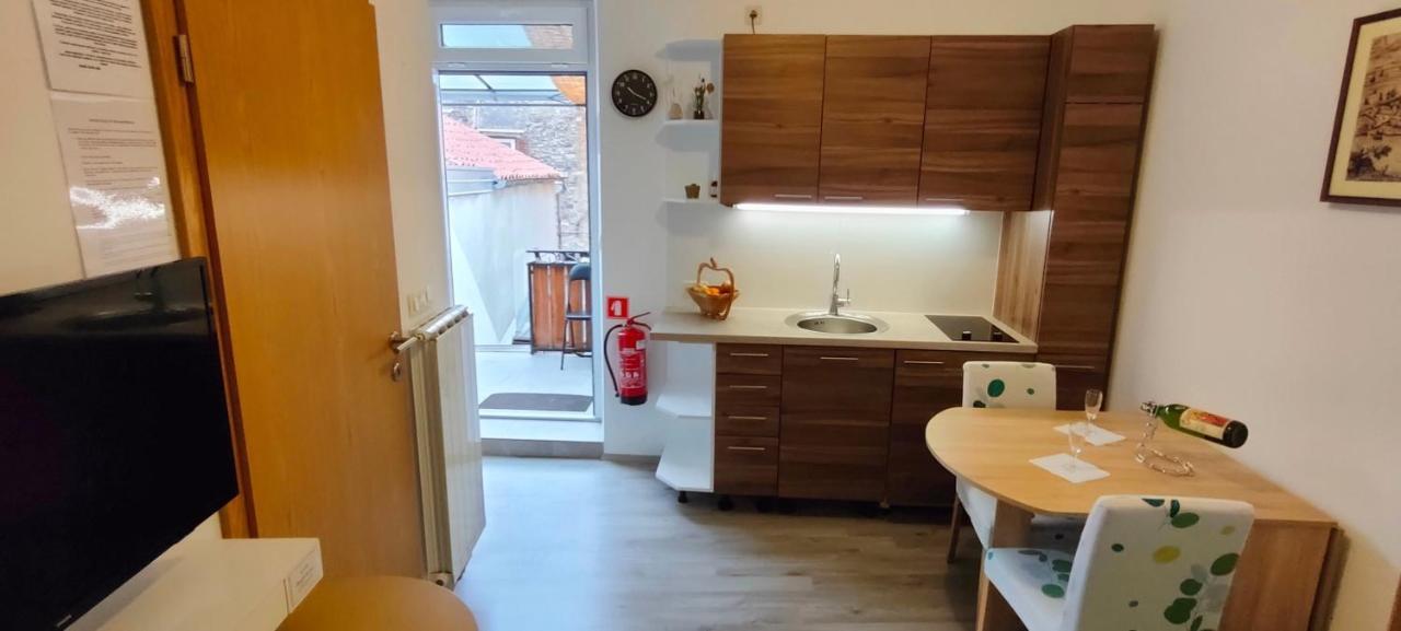 Apartma Gust Koper Apartment ภายนอก รูปภาพ